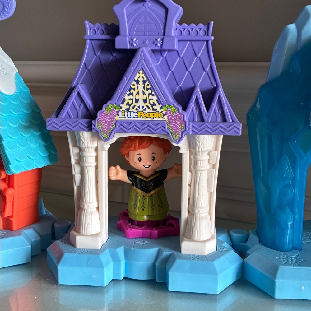 Little People Disney Frozen Snowflake Village Playset Fisher Price - Picture 5 of 11